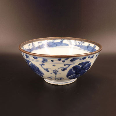 Chine bol blanc bleu porcelaine chine époque Ming cerclage en argent