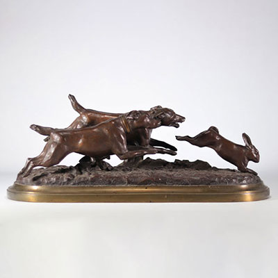 Bronze statue of hunting dogs chasing a hare from the 19th century