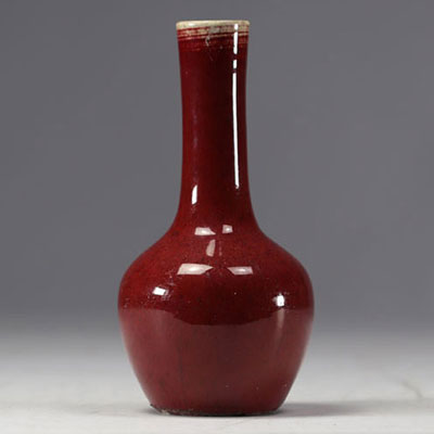Chine - Vase en porcelaine sang de bœuf, dynastie Qing.