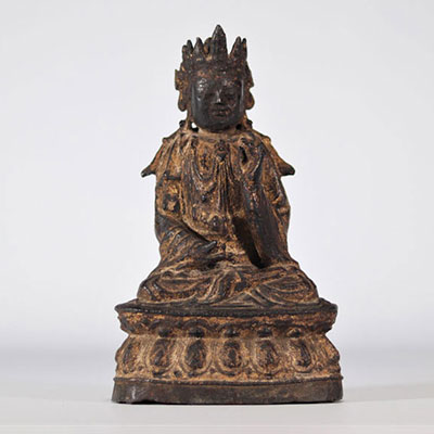 Bronze Guanyin et reste de dorure de la période Ming du XVIe siècle (明朝)