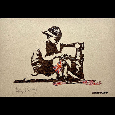 Banksy « Slave Labour ». Impression en couleurs sur carton. Signée « Banksy » au crayon (apocryphe).