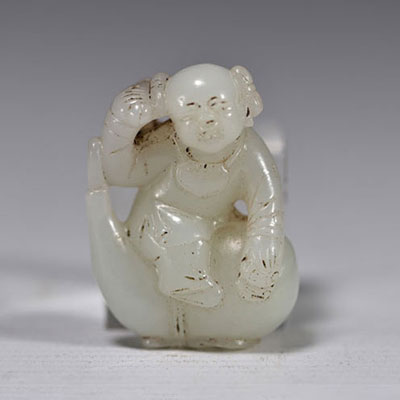 Jade blanc sculpté d'un personnage dynastie Qing (清朝)