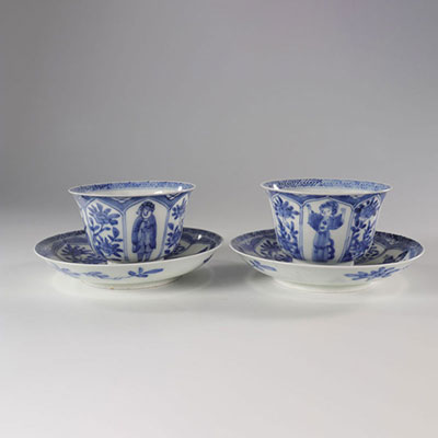 Pair of blanc-bleu porcelain bowls.