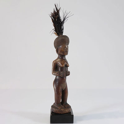Tchokwé RDC jeune femme sculptée