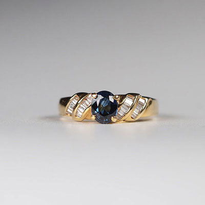Ring in gold (18k) brilliant cut diamonds (0.21 ct), fine sapphire (0.74 ct) top quality