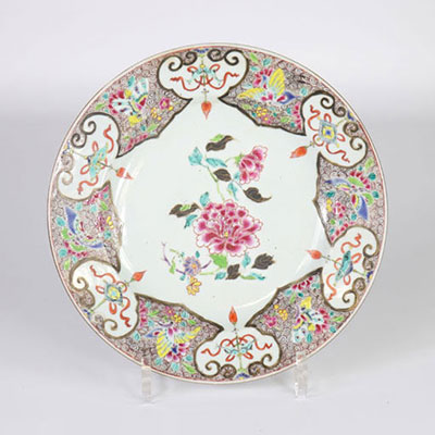 China 18th famille rose plate