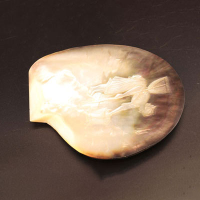 Carved mother-of-pearl beach decor