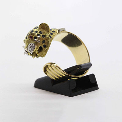 Contemporary ring in 18K yellow gold, set with diamonds and rubies