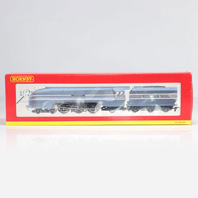 Hornby locomotive / Reference: R2206 / Type: 6220 Coronation Class 4.6.2.