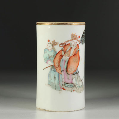 Pot à pinceaux en porcelaine de la famille rose Chine début 20ème.