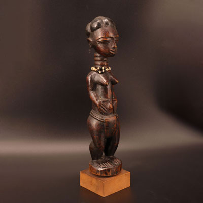 Statue féminine Baoulé