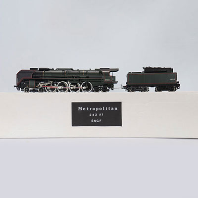 Locomotive Metropolitan / Référence: 242 A1 / Type: Locomotive vapeur 4-8-4 242 A1