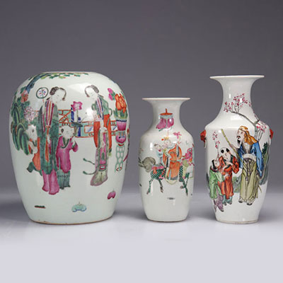 Set of 3 famille rose porcelain vases