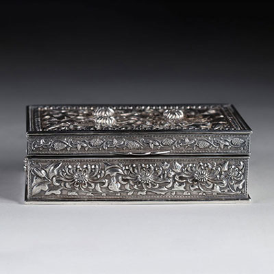 silver box with high relief floral decoration, 19th century China.