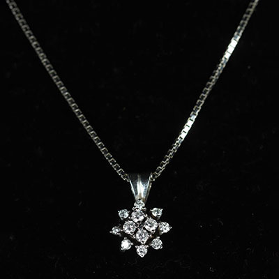 Necklace and pendant in white gold (18k) pendant adorned with diamonds