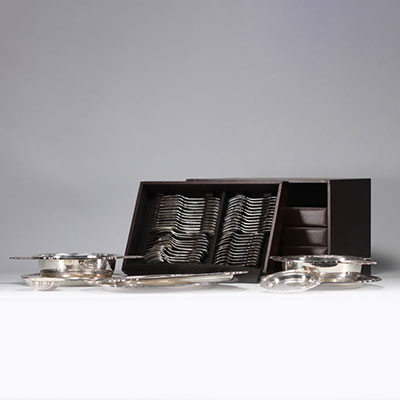 CHRISTOFLE menagère filet coquille pattern with cutlery and serving dishes