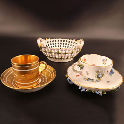 18th century Meissen porcelain cup and saucer 1 basket joined a cup in Paris