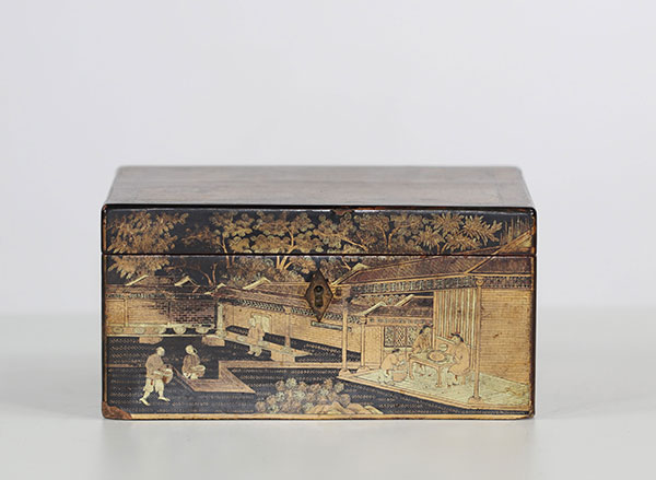 boîte en laque de chine et or ,Chine XIXème 