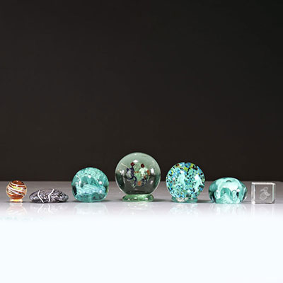 Paperweight. Lot of 7 different origins