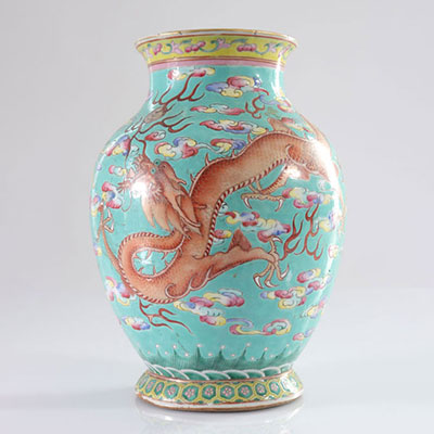 China porcelain vase with dragon decoration