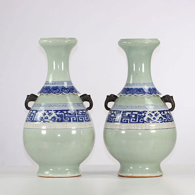 Paire de vases en porcelaine de Nankin , Chine fin XIXème.