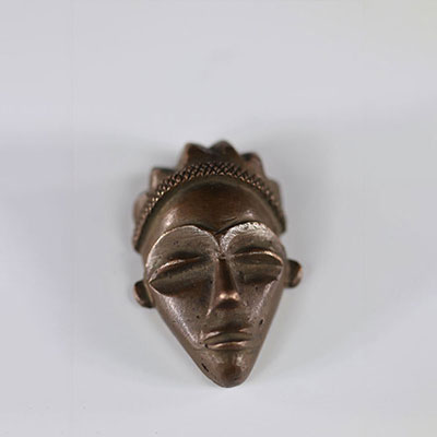 Masque miniature Pende en bronze