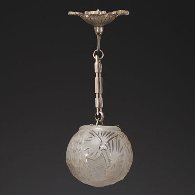 MULLER Frères Lunéville - Art Deco hanging lamp, glass globe with peacock decoration.