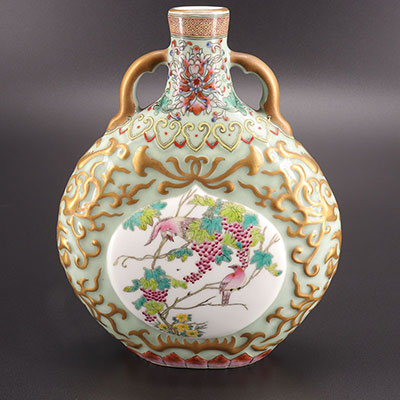 CHINA -  porcelain vase - China republic - QIANLONG mark