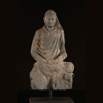 Sculpture - Schist - A LARGE MUSUEM QUALITY GANDHARA BUDDHA STATUE - Afghanisthan - Pakistan - Kushan Empire (185 B.C.-220 A.D.)