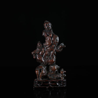 Chine racine sculpté de personnages 19ème 