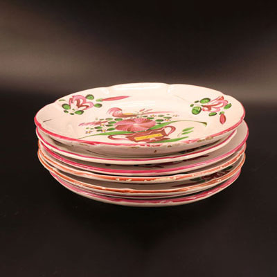 Set of 7 Strasbourg porcelain plates
