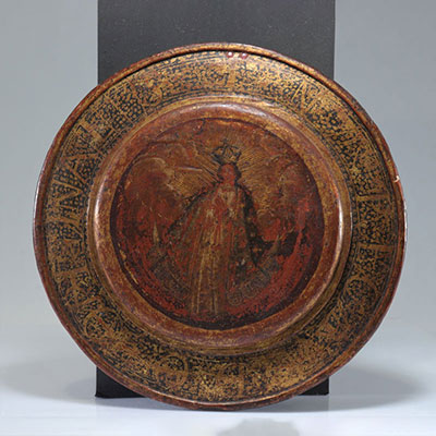 Oil on wood representing the Virgin Mary