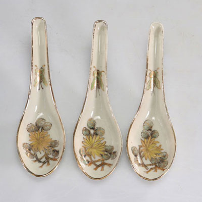 Chinese porcelain spoons (3)