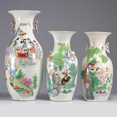 Set of 3 XXth century family rose porcelain vases