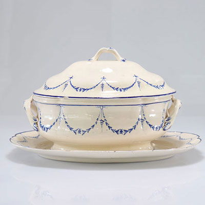 Boch Luxembourg terrine and its display in fine 18th century earthenware