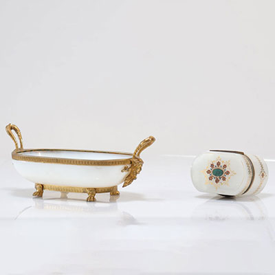 Bowl and box in white opaline