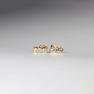Paire de boucles d'oreilles en or (18k) diamants taille brillant (0.34ct) top qualité