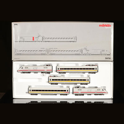 Train - Scale model - Marklin HO digital 39710