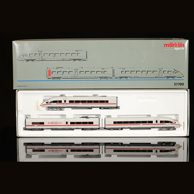 Train - Scale model - Marklin HO digital 37780