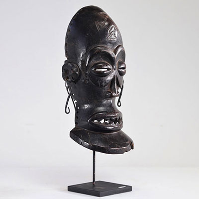 Tchokwe mask originating from Dem. Rep. Congo