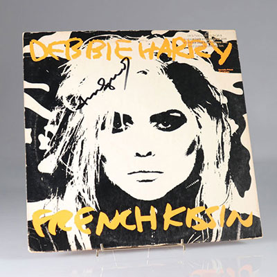ANDY WARHOL - Debbie Harry - Frenchkissin, 1986 Signé à la main par Andy Warhol au marqueur noir sur le recto de la sérigraphie sur la couverture du vinyle et disque vinyle.