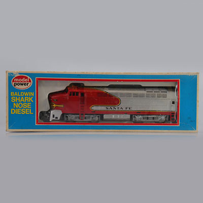 Locomotive Model Power / Reference: 720 / Type: Baldwin Shark Nose Diesel
