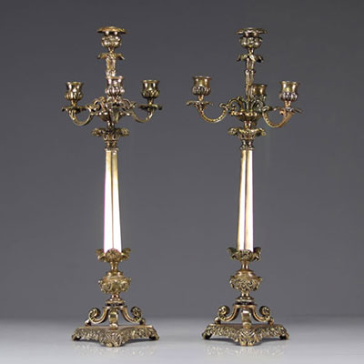 Paire de candélabres en bronze du XIXe siècle