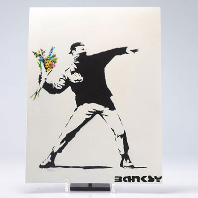 Banksy. Flower thrower. Lithographie en couleurs sur papier. Signée « Banksy » en bas à droite. Numérotée 15/50 au crayon. Porte le cachet de l’éditeur en bas à gauche avec la mention « Certified Edition L & V »