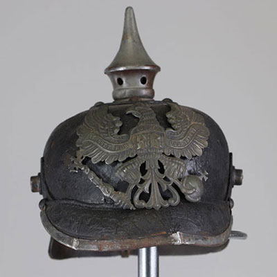 Small gray tip helmet model 1915