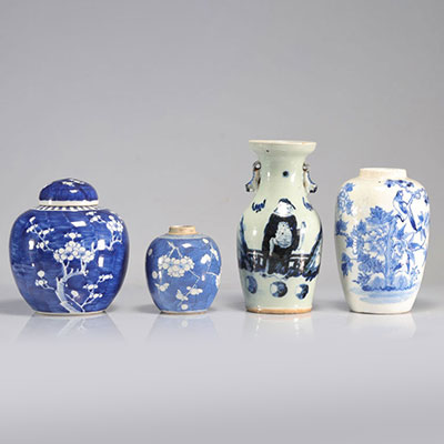 Chinese porcelain set of vases (7)