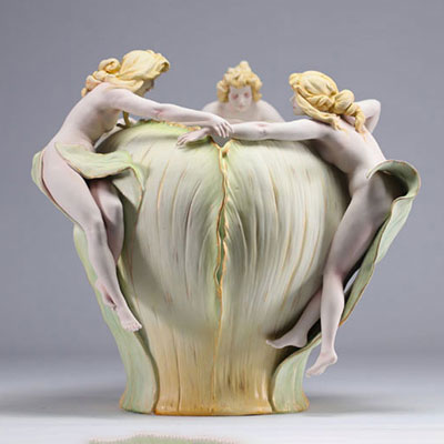 Imposant vase Art Nouveau 