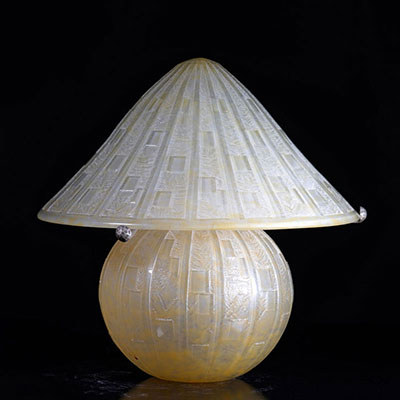 Daum Nancy imposante lampe Art Déco à décor géométrique signée 1920/1930