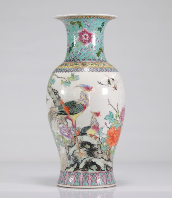 Vase république à décor d'oiseaux