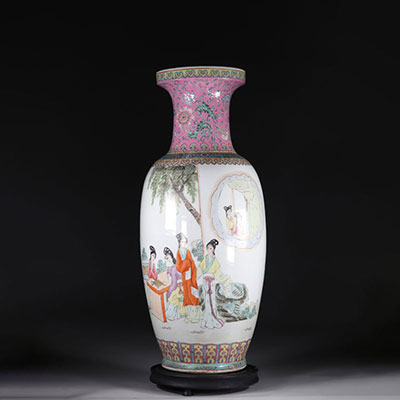 Chine grand vase en porcelaine a décor de femmes au jardin époque république